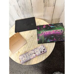 MAC and Morphe 4 make up eyeshadow pallet and highlight pallet